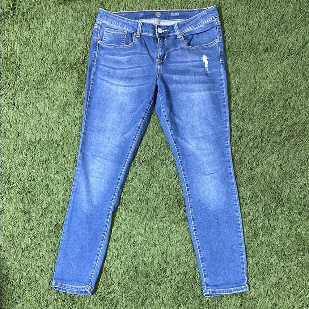 So Authentic Women’s Skinny Distressed Jeans Size 15